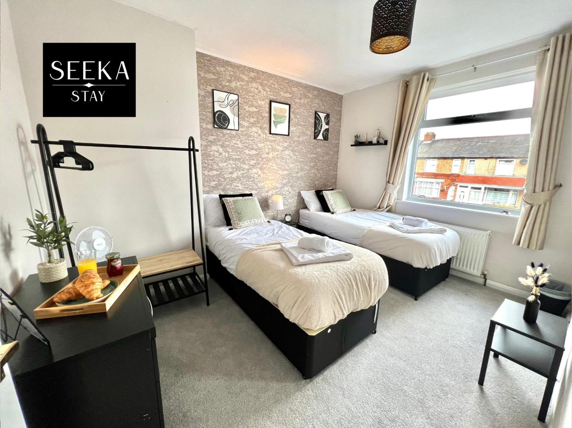 Cosy 2-Bedroom House, Walking Distance Cbs, Ideal For Contractors-Business Stays Coventry Zewnętrze zdjęcie