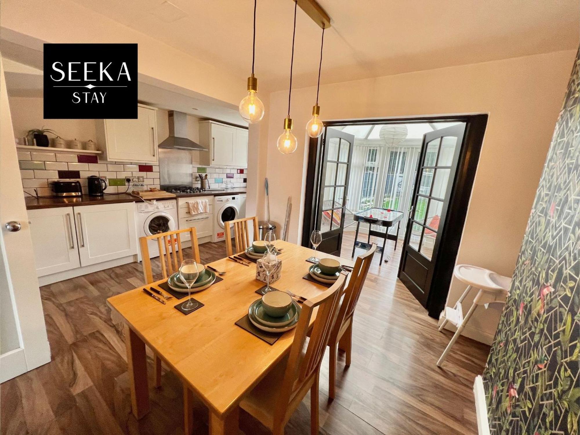 Cosy 2-Bedroom House, Walking Distance Cbs, Ideal For Contractors-Business Stays Coventry Zewnętrze zdjęcie