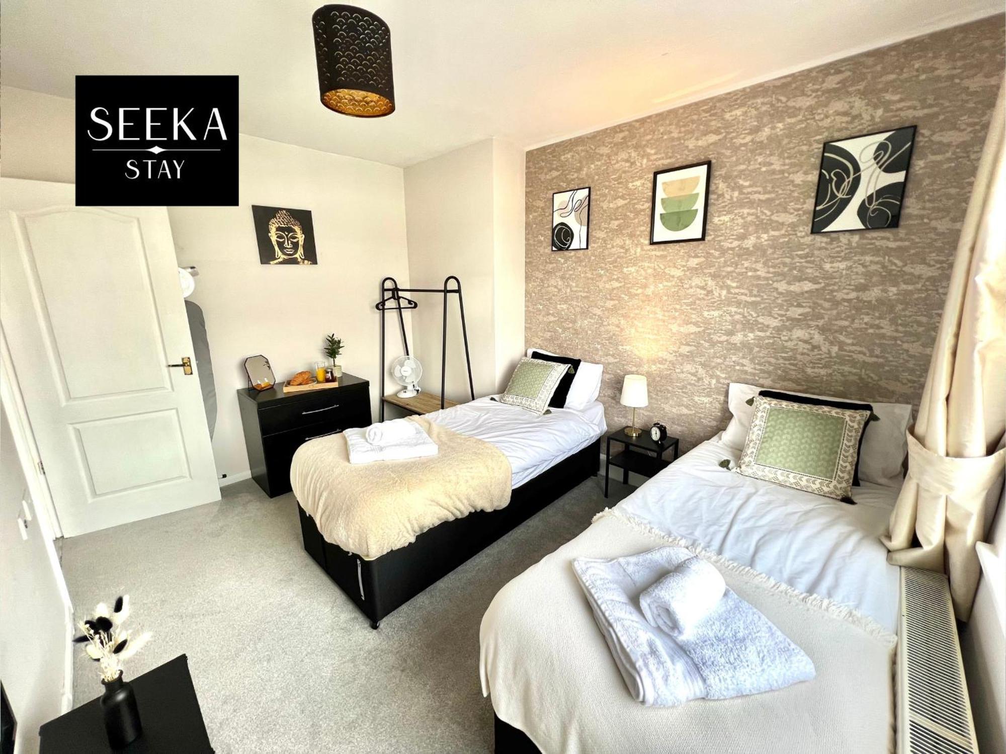 Cosy 2-Bedroom House, Walking Distance Cbs, Ideal For Contractors-Business Stays Coventry Zewnętrze zdjęcie